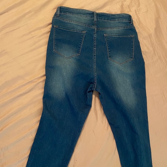 Fashion nova need something jeans - Picture 3 of 7